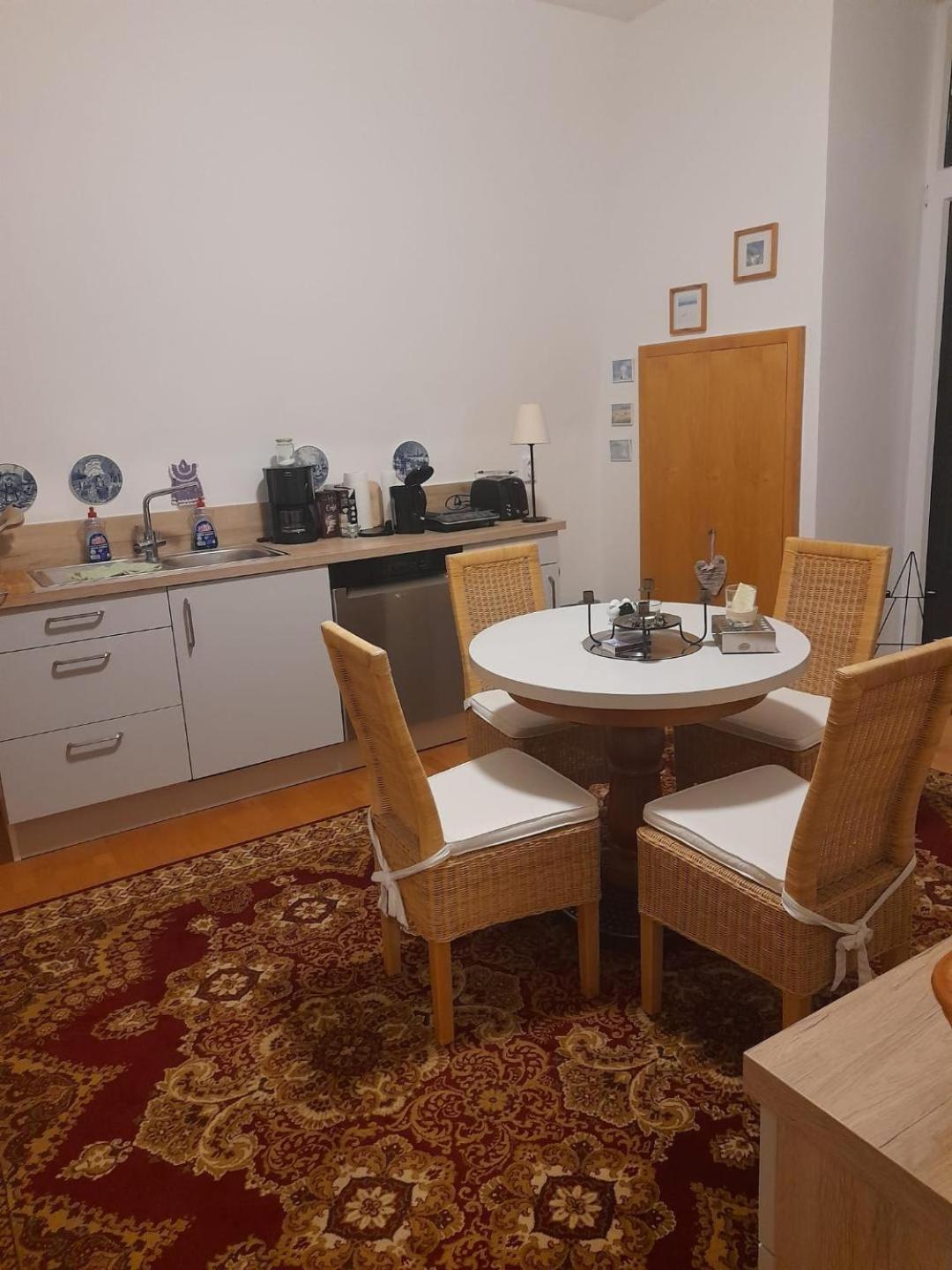 Kurpension Parkfrieden Бад Пирмонт Екстериор снимка